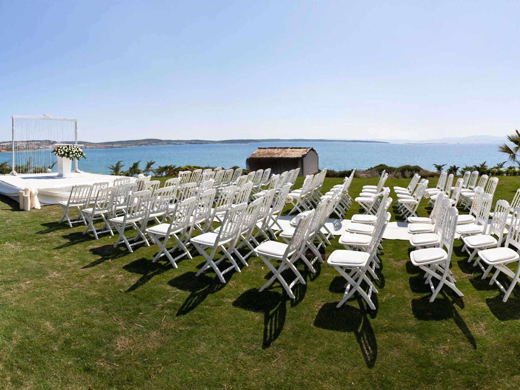 Swissôtel Grand Efes Izmir Esmirna Exterior foto Wedding at the Bay of Agios Mamas